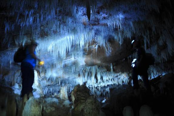 Explorando a Gruta das Rãs, em Aurora do Tocantins - TO